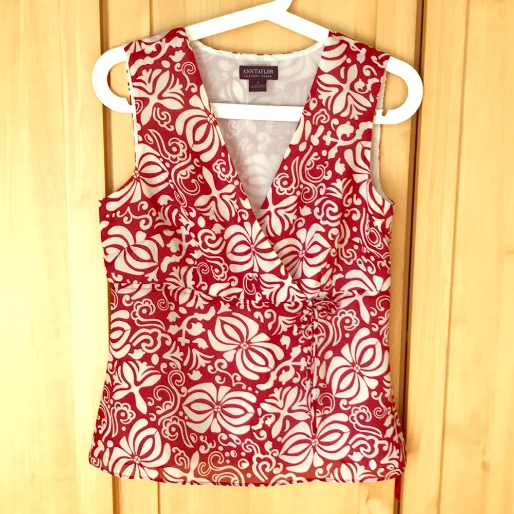 Red/white sleeveless top, lined, size 4